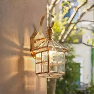 Đèn gắn tường ngoài trời, kim loại đồng phối kính trong VD-111