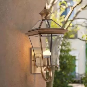 Đèn gắn tường ngoài trời, kim loại đồng phối kính trong VD-113