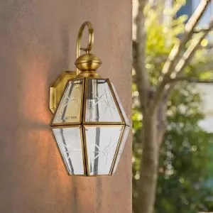 Đèn gắn tường ngoài trời, kim loại đồng phối kính trong VD-132