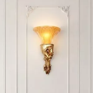 Đèn gắn tường cổ điển, chao thủy tinh vàng VCD-442