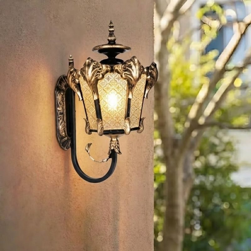 Đèn gắn tường ngoài trời cao cấp, thiết kế cổ điển VNT-588
