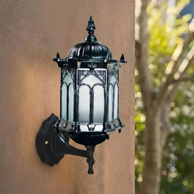 Đèn gắn tường ngoài trời giá rẻ, thiết kế cổ điển VNT-509