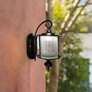 Đèn gắn tường ngoài trời giá rẻ, thiết kế cổ điển VNT-570