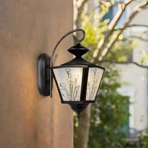 Đèn gắn tường ngoài trời giá rẻ, thiết kế cổ điển VNT-581