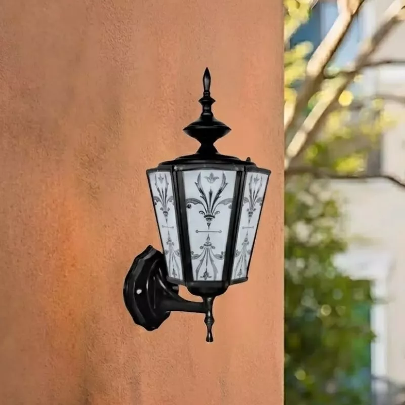 Đèn gắn tường ngoài trời giá rẻ, thiết kế cổ điển VNT-585 - Hình ảnh 2