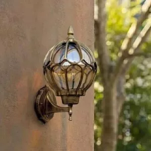 Đèn gắn tường ngoài trời giá rẻ, thiết kế cổ điển VNT-628