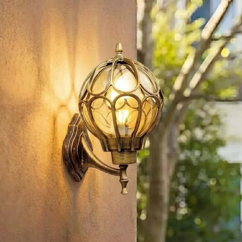 Đèn gắn tường ngoài trời giá rẻ, thiết kế cổ điển VNT-629 - Hình ảnh 2