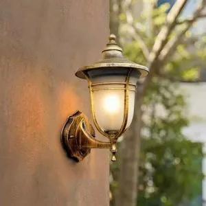 Đèn gắn tường ngoài trời giá rẻ, thiết kế cổ điển VNT-630