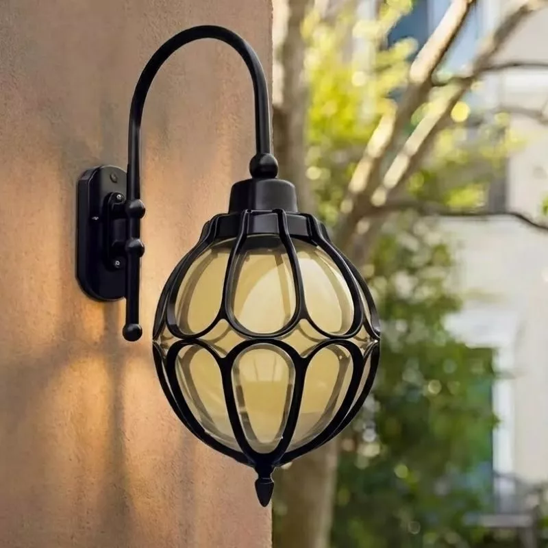 Đèn gắn tường ngoài trời , thiết kế cổ điển VNT-626