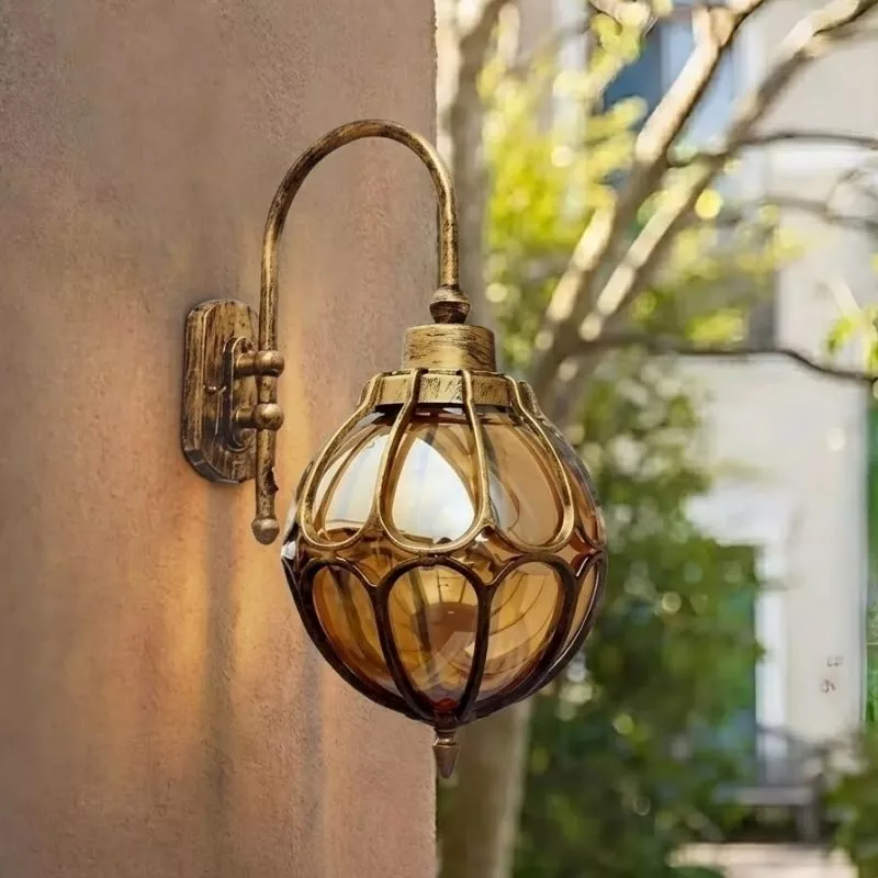 Đèn gắn tường ngoài trời , thiết kế cổ điển VNT-626 - Hình ảnh 2