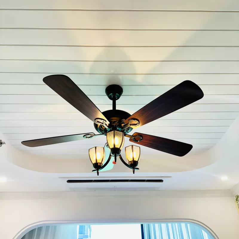 Quạt trần đèn, 5 cánh gỗ, thiết kế cổ điển QT-130 - Hình ảnh 3