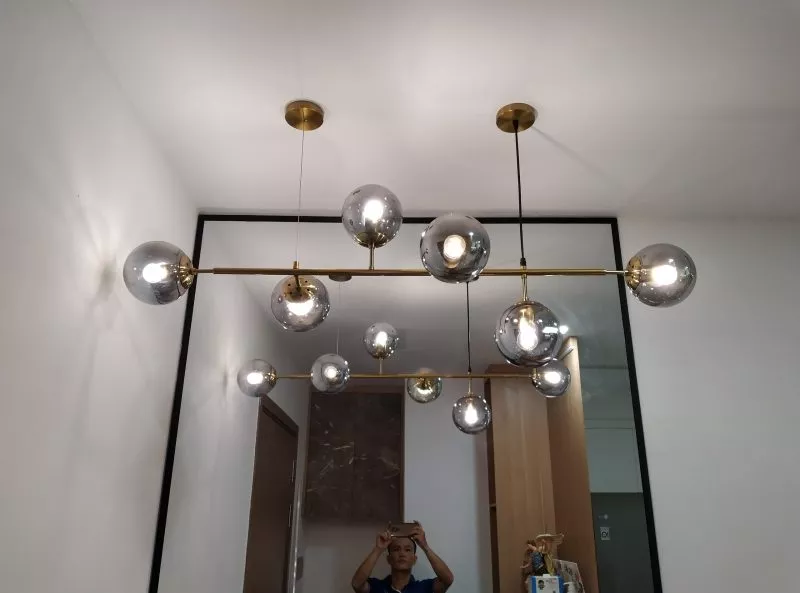 den-tha-decor-khung-ngang-kim-loai-phoi-thuy-tinh-cau-xam-khoi-tdc-1812