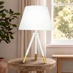 Đèn bàn chao vải, chân kim loại thiết kế hiện đại DB-680