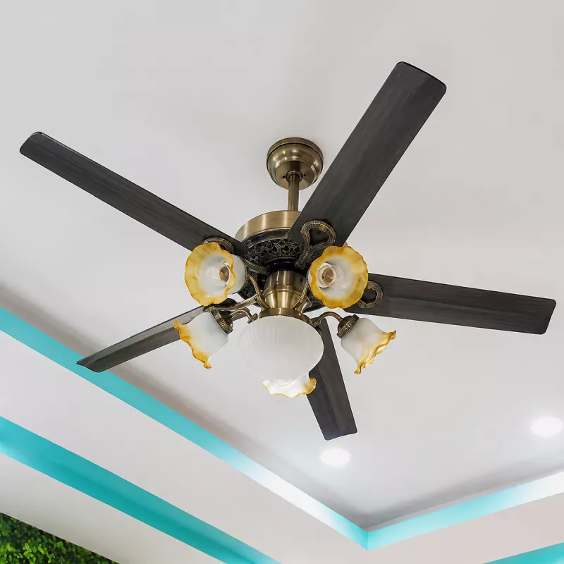Quạt trần đèn, 5 cánh kim loại, thiết kế chao đá cổ điển QT-179 - Hình ảnh 3
