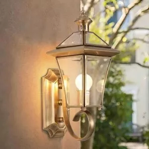 Đèn gắn tường ngoài trời, kim loại đồng phối kính trong VD-110