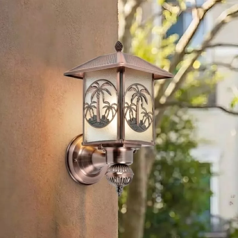 Đèn gắn tường ngoài trời giá rẻ, thiết kế cổ điển VNT-613