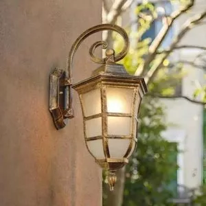 Đèn gắn tường ngoài trời giá rẻ, thiết kế cổ điển VNT-616