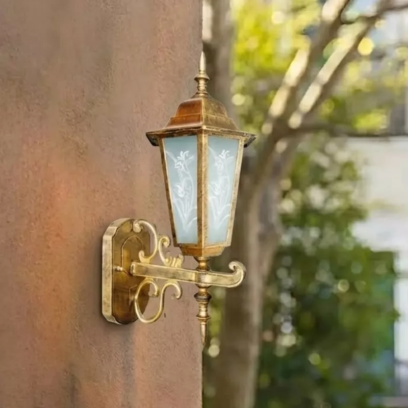 Đèn gắn tường ngoài trời giá rẻ, thiết kế cổ điển VNT-623 - Hình ảnh 2