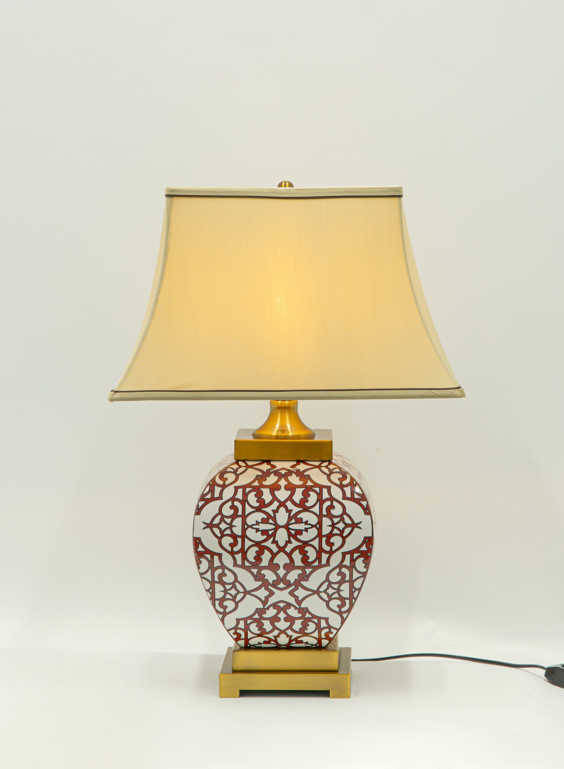 Đèn bàn thân sứ, hoa văn phong cách Indochine DB-710
