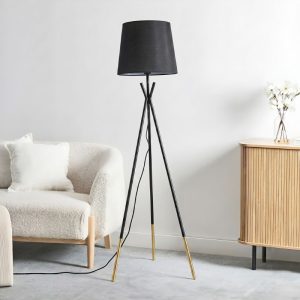 Đèn cây hiện đại, chao vải, thân kim loại thiết kế 3 chân DC-217